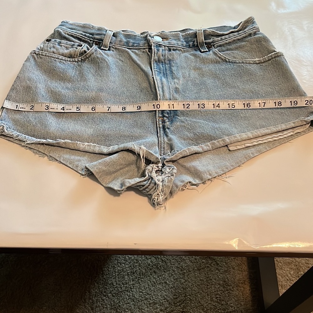 Vintage Levi’s 550 Cutoff Shorts Size 12 MIS - Picture 5 of 16